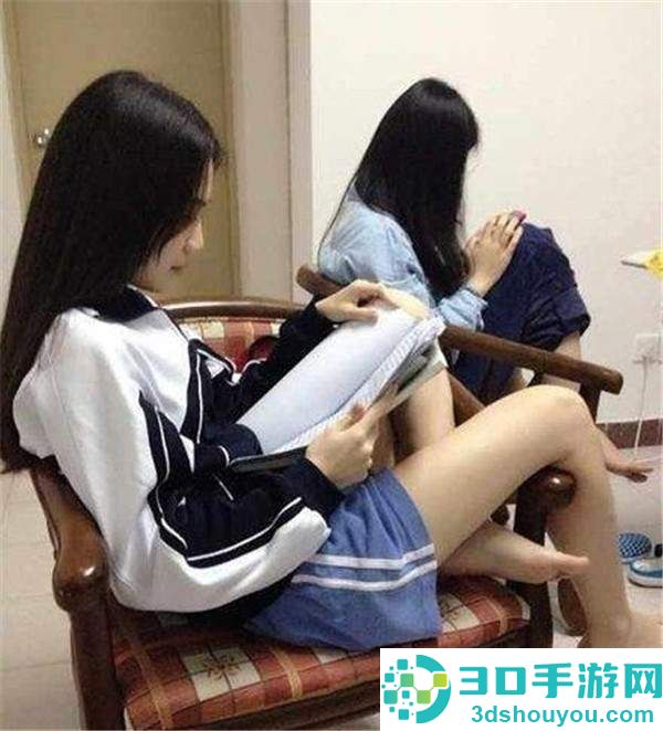 宅男三观竟毁:御姐与萝莉奇葩动作