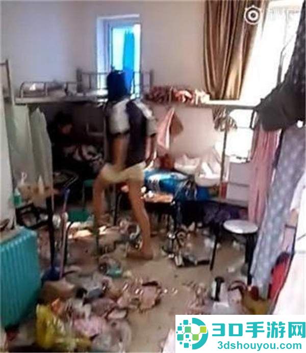 令人作呕:女生宿舍竟堪比垃圾厂!!!