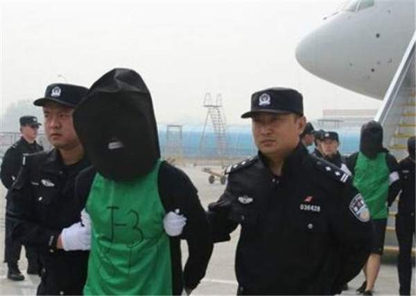 电信诈骗猖獗：汤唯等明星艺人频遭受骗风险