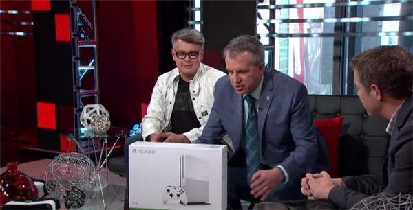 Xbox One S开箱视频：揭秘这款超纤薄游戏主机的魅力